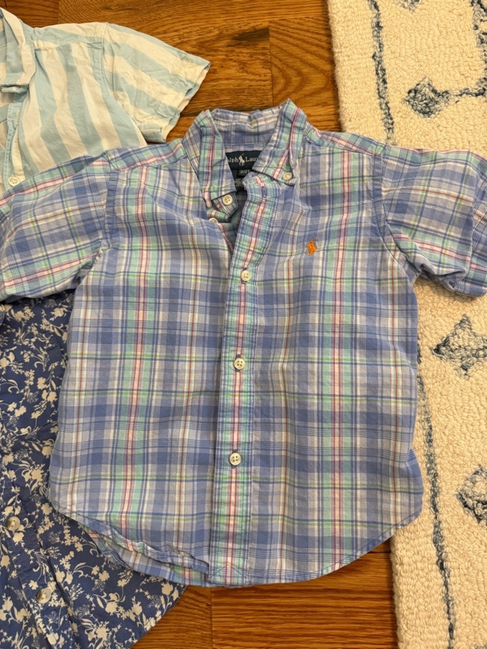 Bundle of 3 Toddler Boy Short Sleeve Button Down Shirts size 2T Ralph Lauren - Picture 2 of 12
